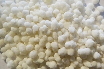 beads of calcium nitrate